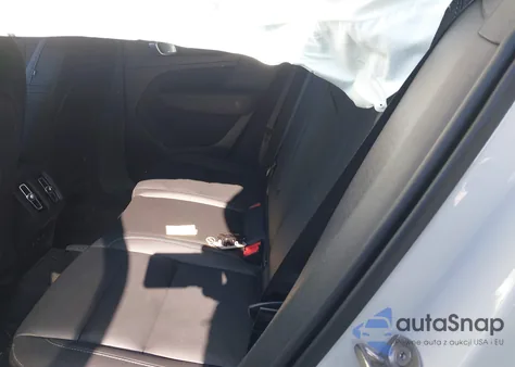 2025 Volvo Xc40 B5 Plus Bright Theme from USA, damaged, VIN YV4L12UE9S2516390